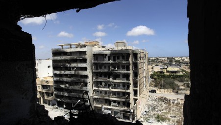 Власти Триполи объявили режим ЧП из-за боев в окрестностях города