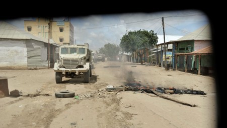 Число погибших при взрыве в Сомали увеличилось до шести